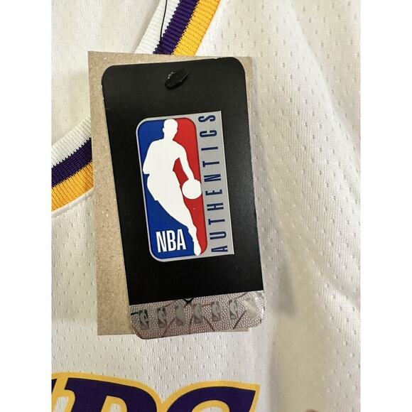 Nike NBA Los Angeles Lakers LeBron James #23 Swingman Jersey White Size XXL - Picture 5 of 11
